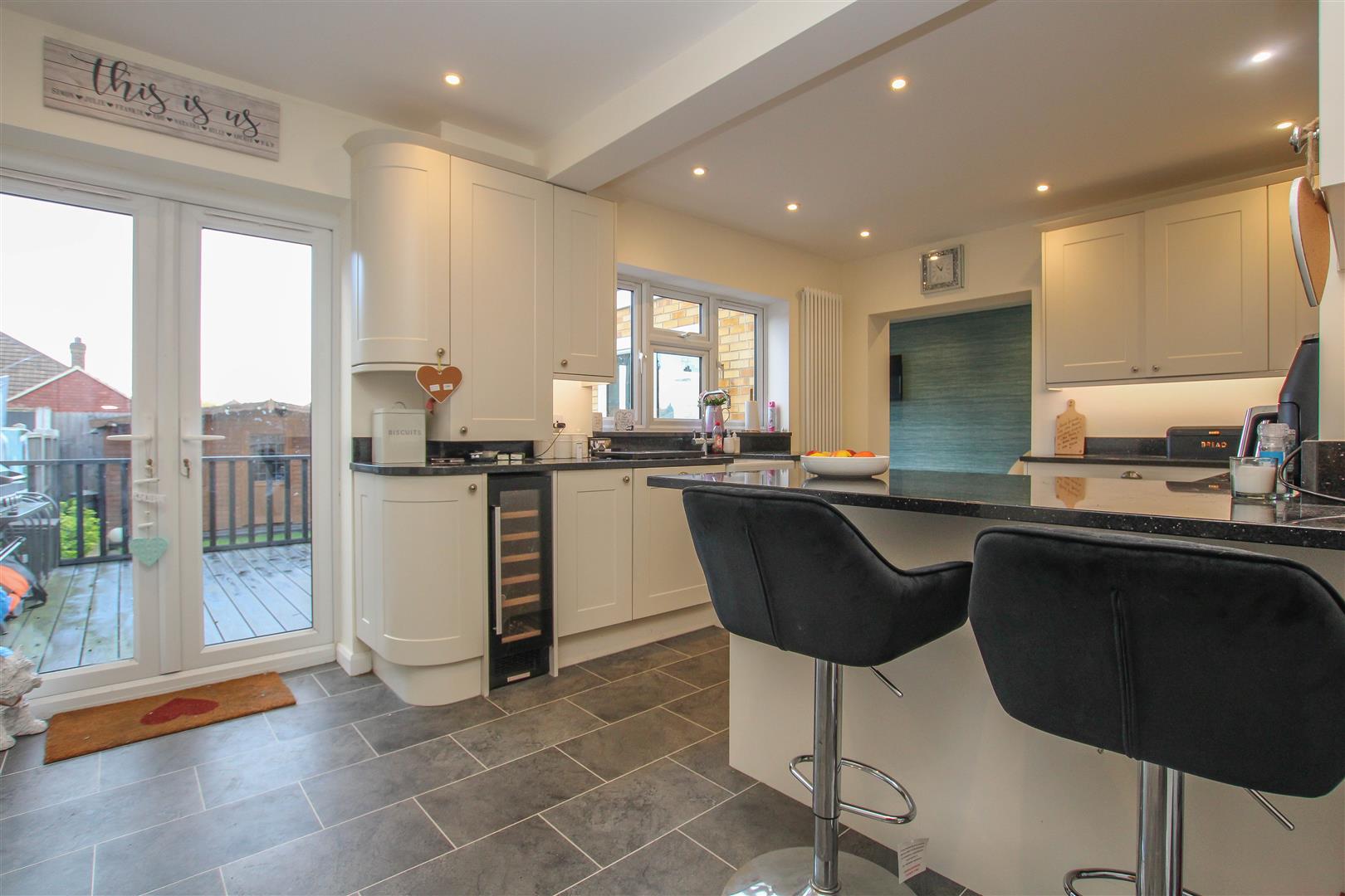 Shevon Way, Brentwood Keith Ashton